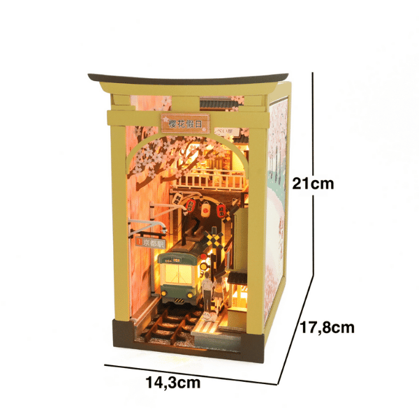 Minyatür maket - Huzur Caddesi ölçüleri 21x17.8x14.3 cm.